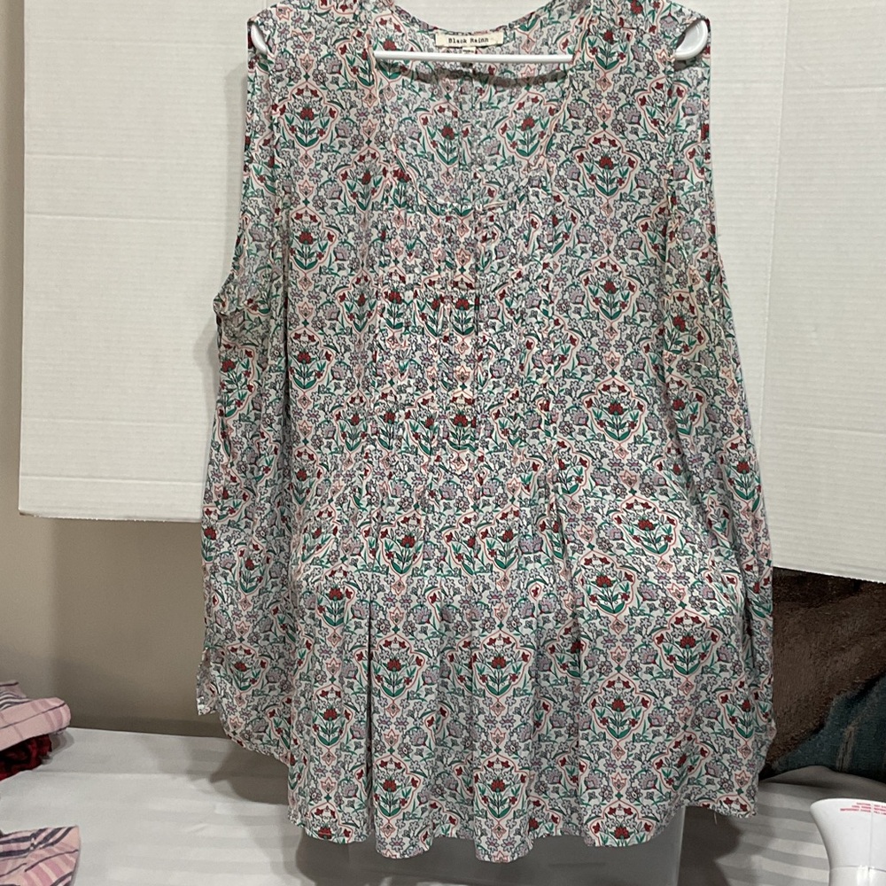 Black Rainn Floral Print Top